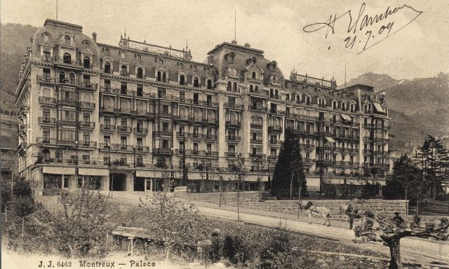 Le Montreux Palace depuis les quais