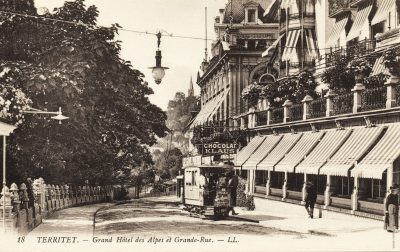 Tramway devant le Grand Hôtel des Alpes